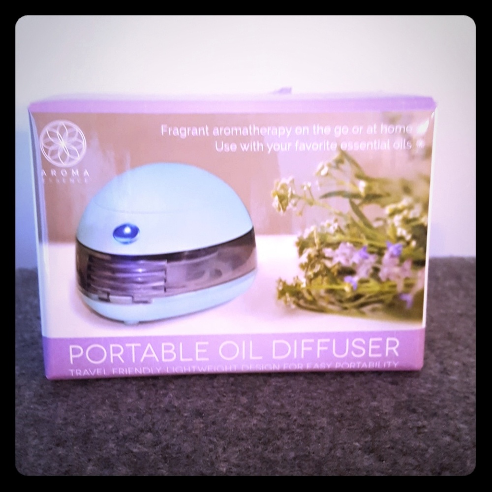 Portable, waterless, essential oil diffuser